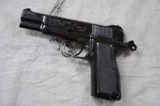 1024px-Pistol_Auto_9_mm_1A_-_Kolkata_2012-01-23_8779.jpg