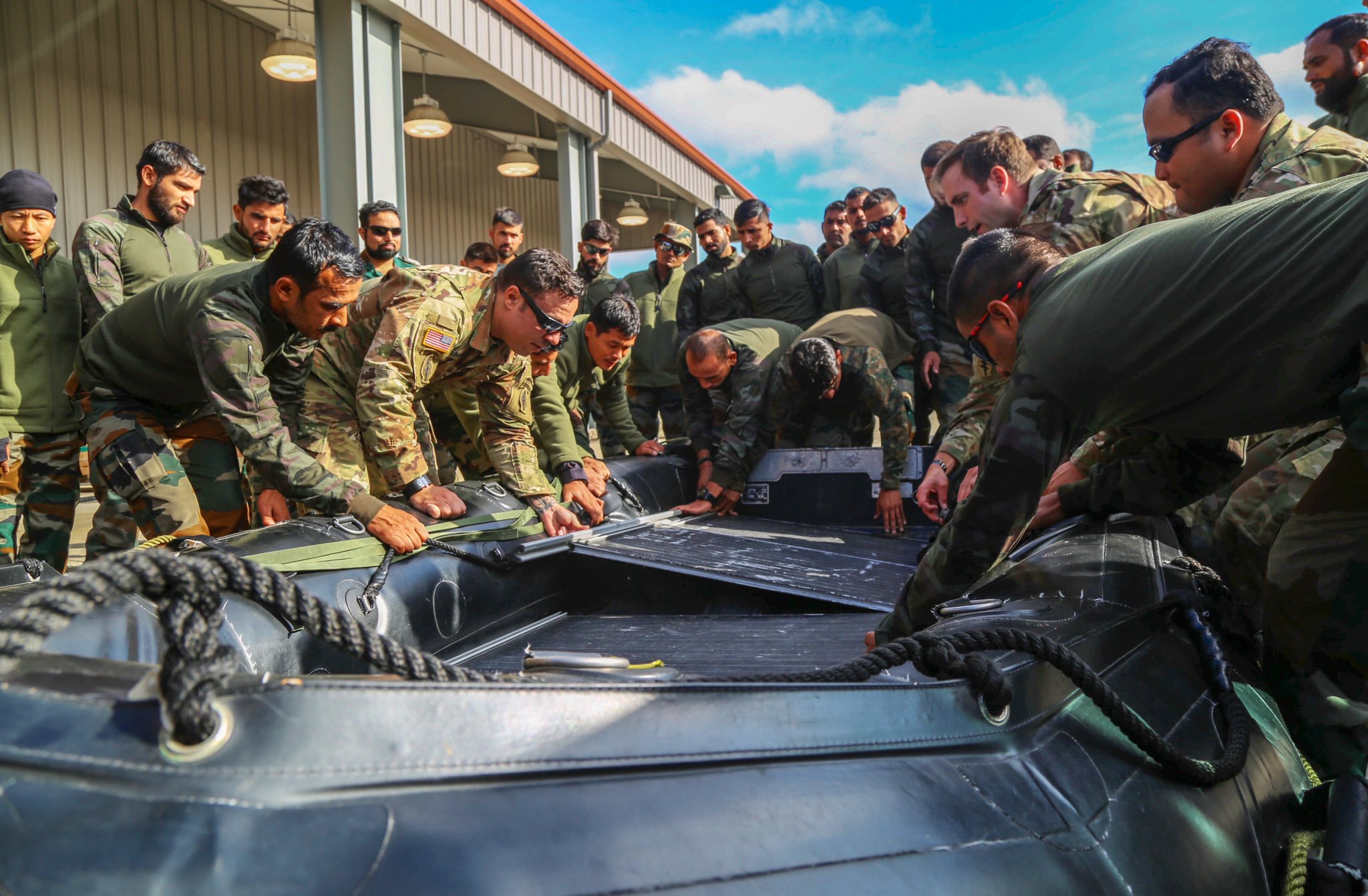 Школа спецназа. Спецназ Special Forces 2019. Работа в паре спецназ. 10th Special Forces Group (United States).