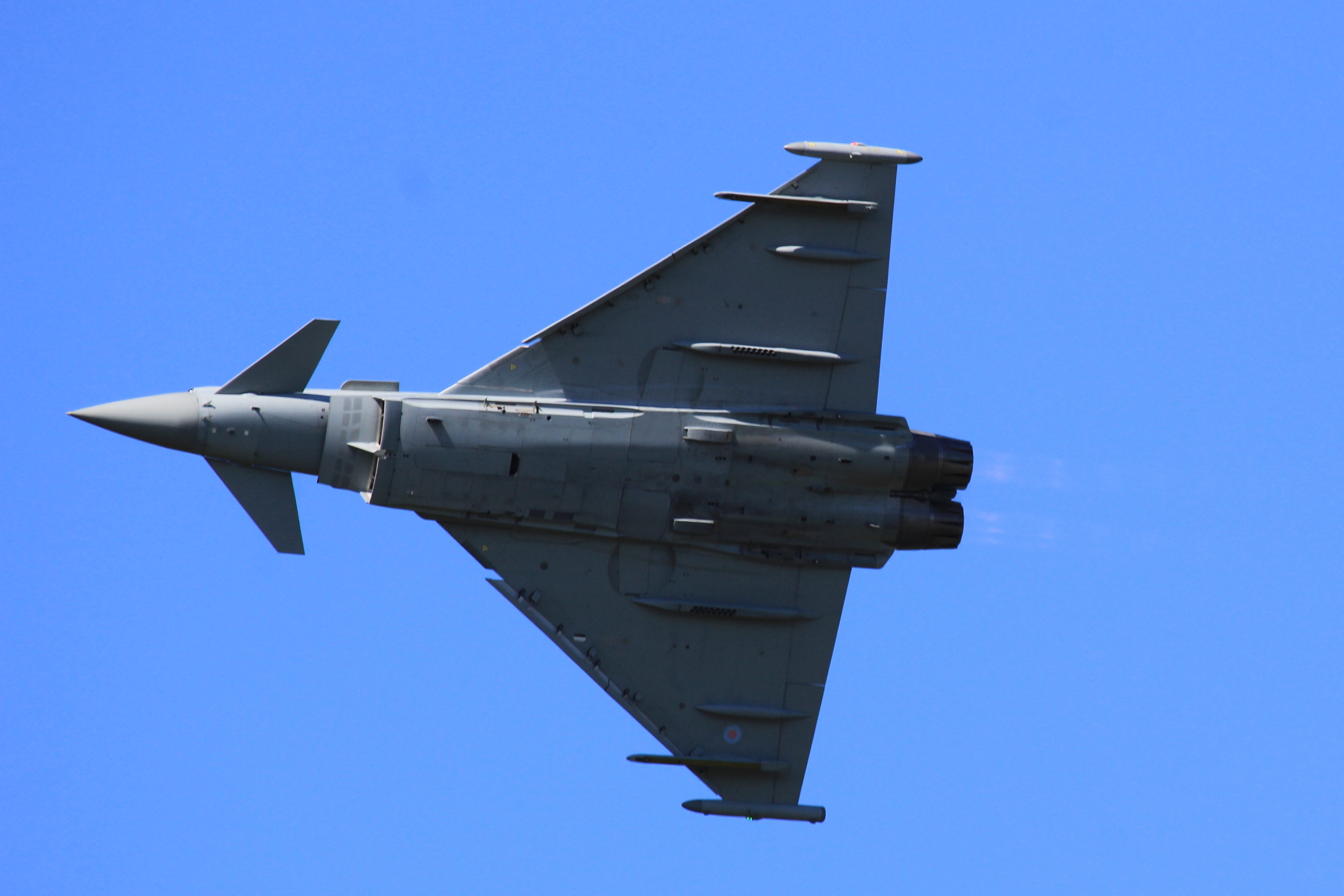 Eurofighter_Typhoon_(ZJ937)_at_Turku_Airshow_2019_5.jpeg