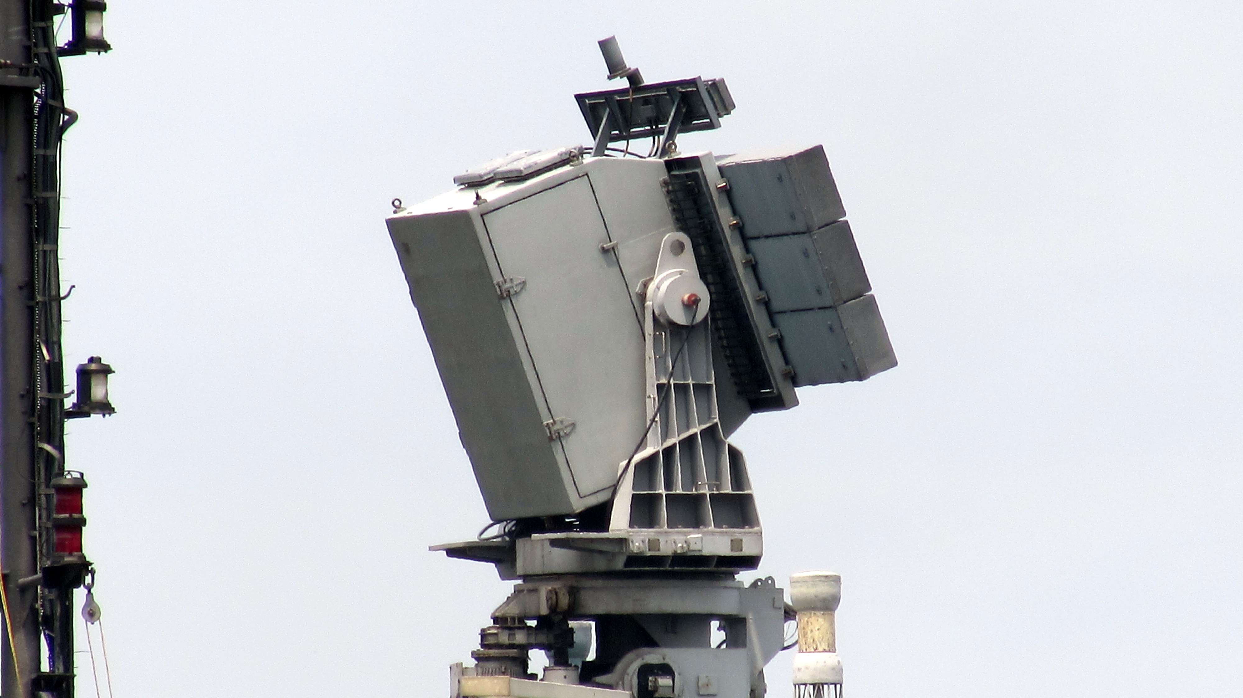 INS_Kadmatt_-_Revathi_Radar_-_Rear_View.jpg