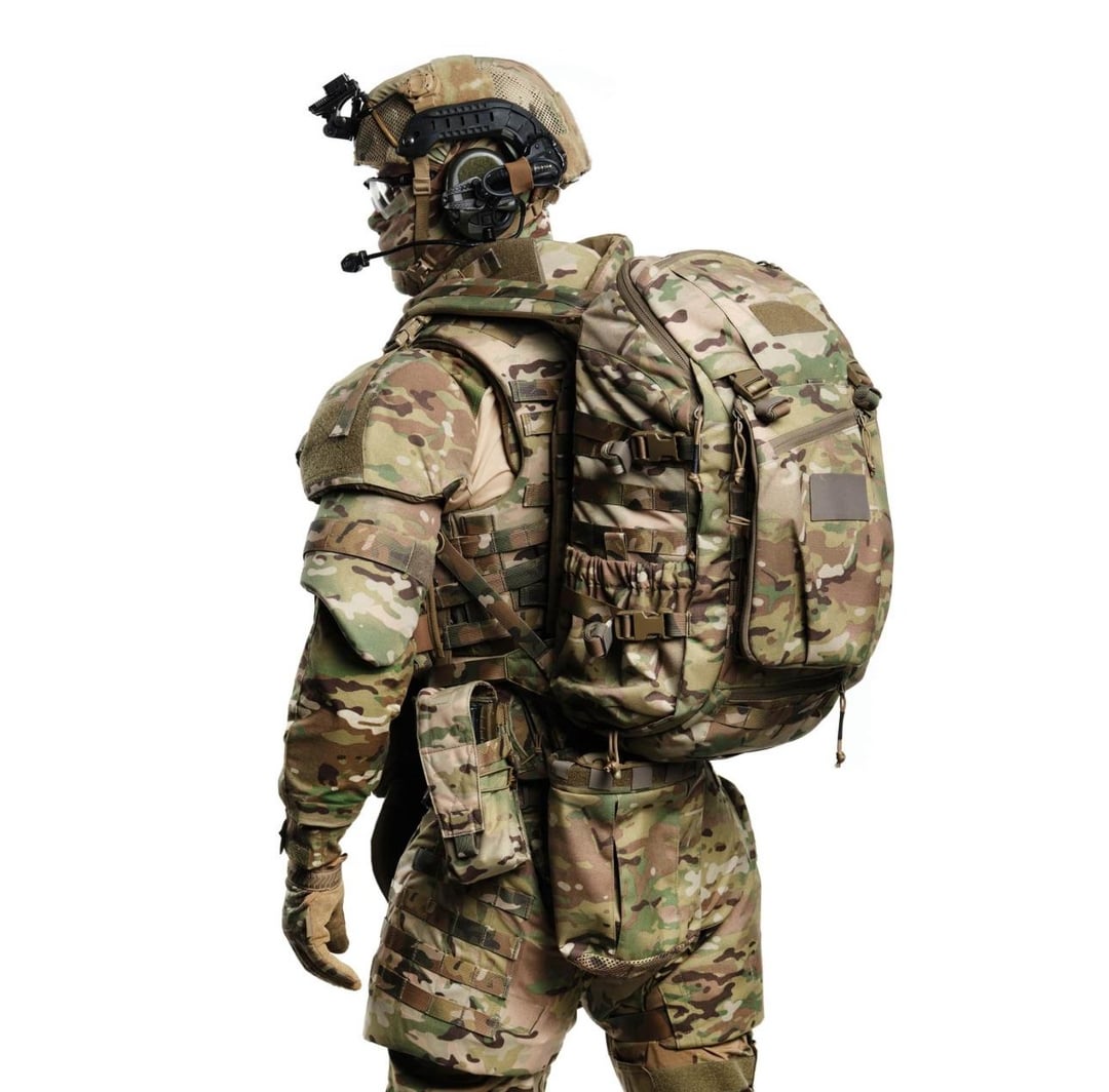 kalashnikovs-strelok-multicam-combat-equipment-set-v0-yjfmjox4z70d1.jpg