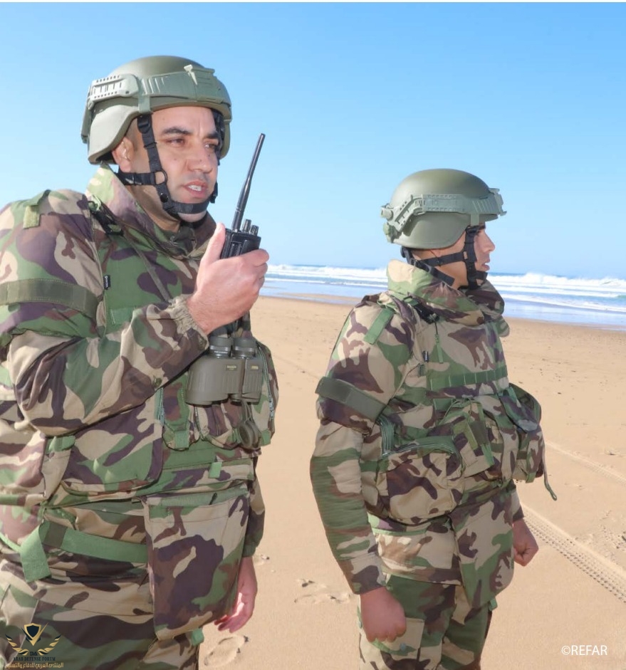 Moroccan border guards MKU helmet & MACS.jpg