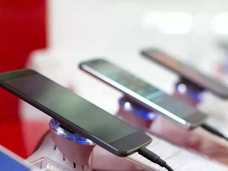 www.gadgetsnow.com
