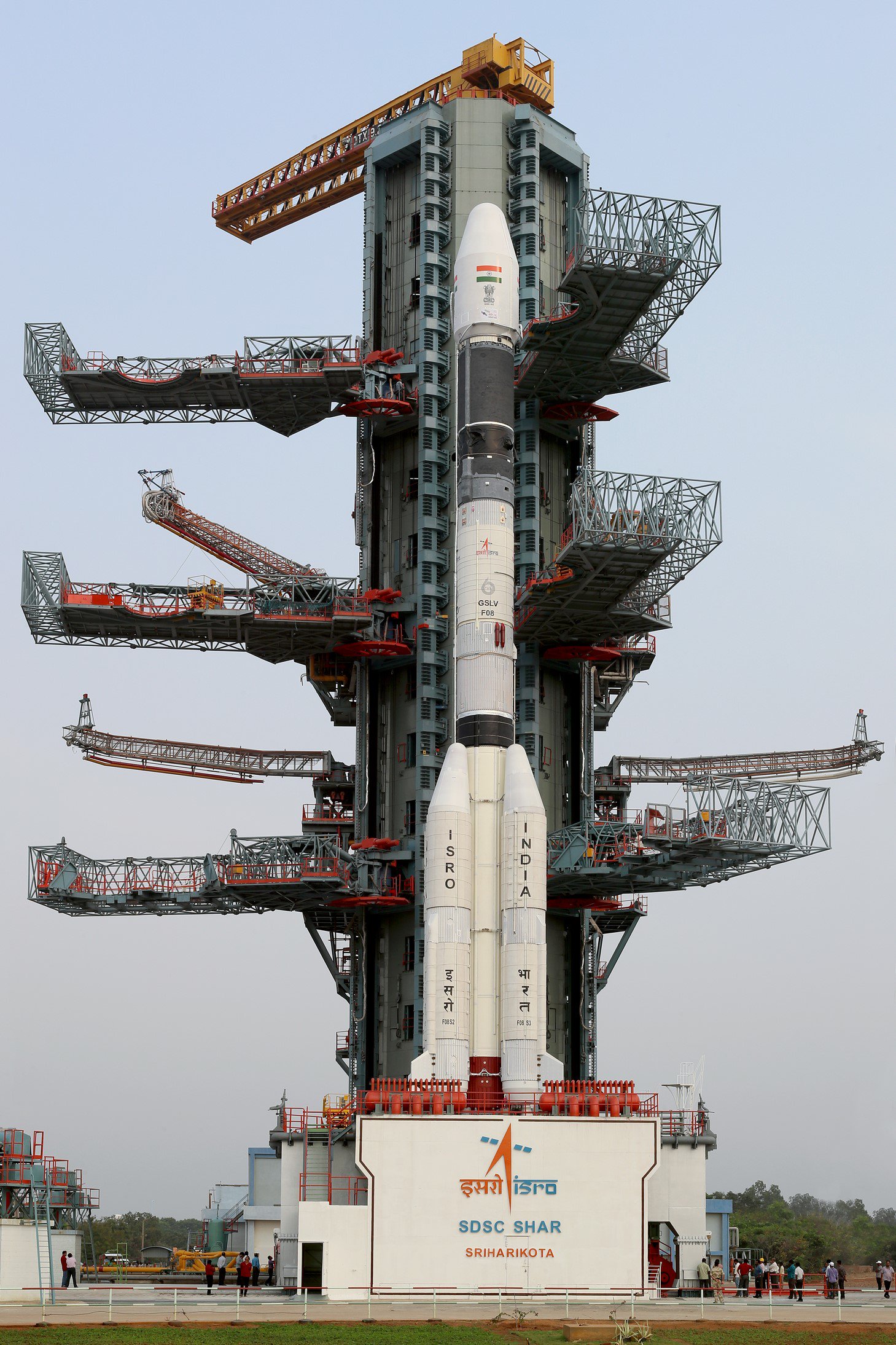 24gslv-f08attheumbilicaltowerofthesecondlaunchpad.jpg