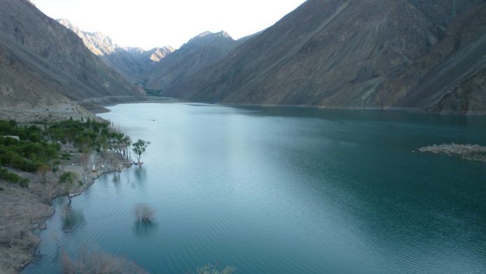 Indus_River_Gilgit-baltistan_Pakistan-696x392.jpg