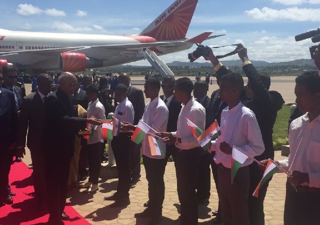 1521025189-Ram-Nath-Kovind-Madagascar-Twitter.jpg
