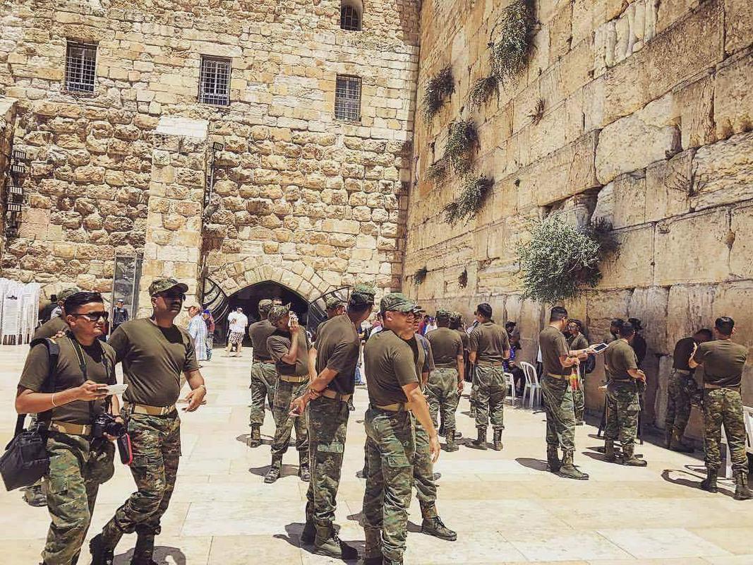 IPS_trainees_in_Israel.jpg