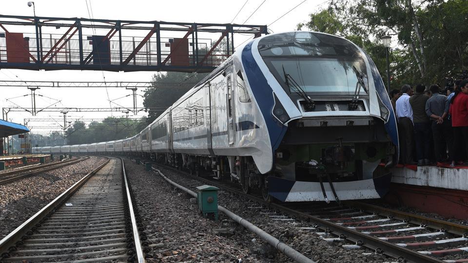 train-new-trial-run-delhi-safdarjung-station_08a972ee-0426-11e9-a51c-e557d890966b.JPG