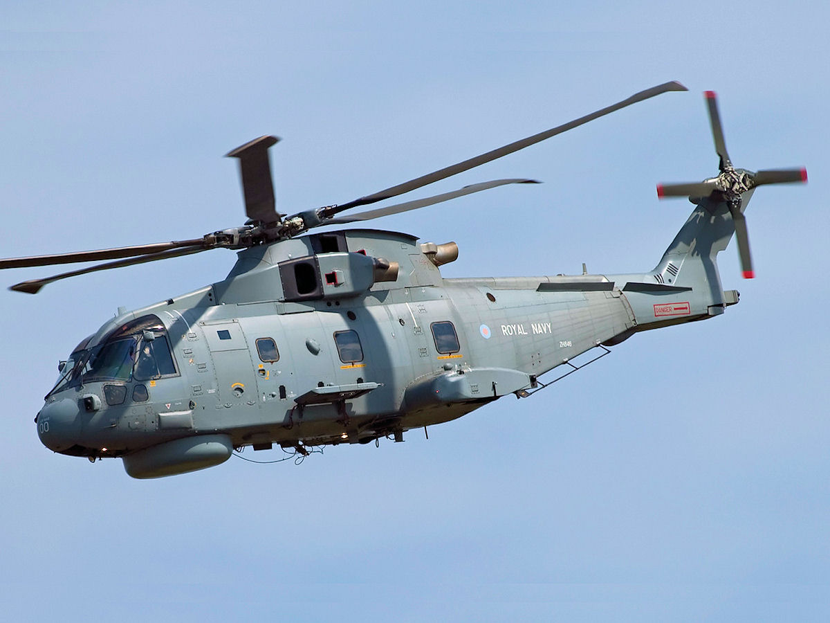 AW101-05.jpg