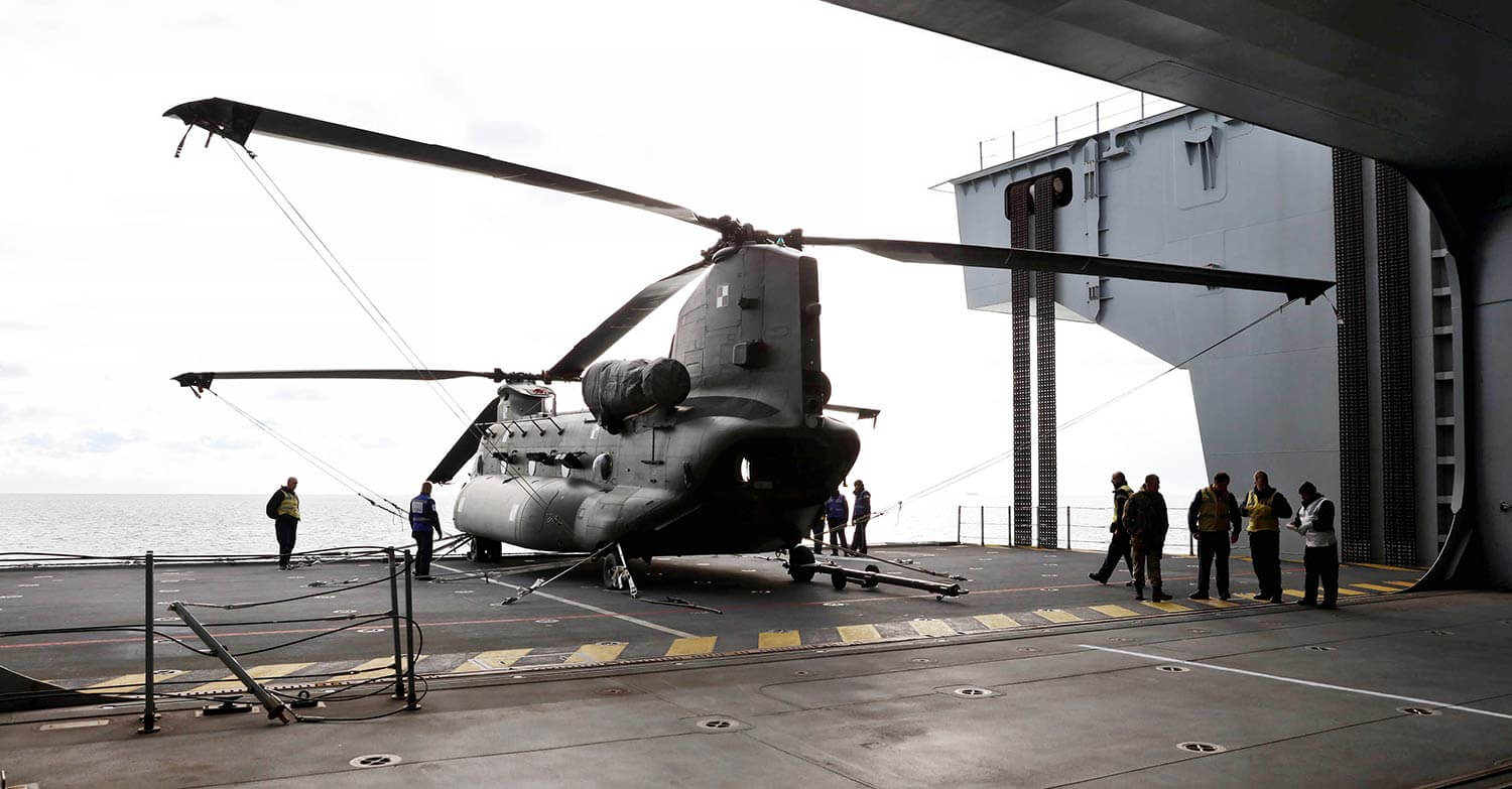 Chinook-lift-2.jpg