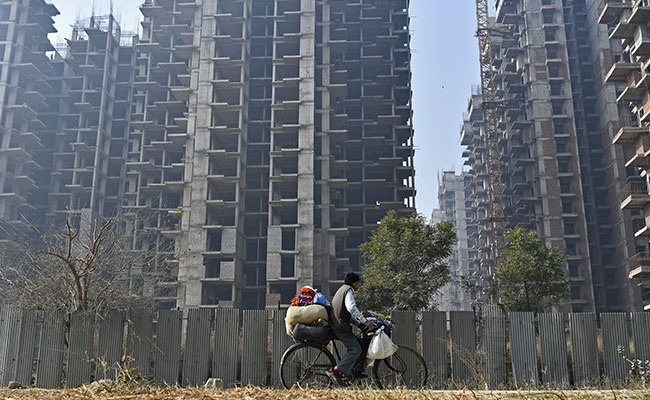 unitech-developments-projects-bloomberg_650x400_61517380999.jpg