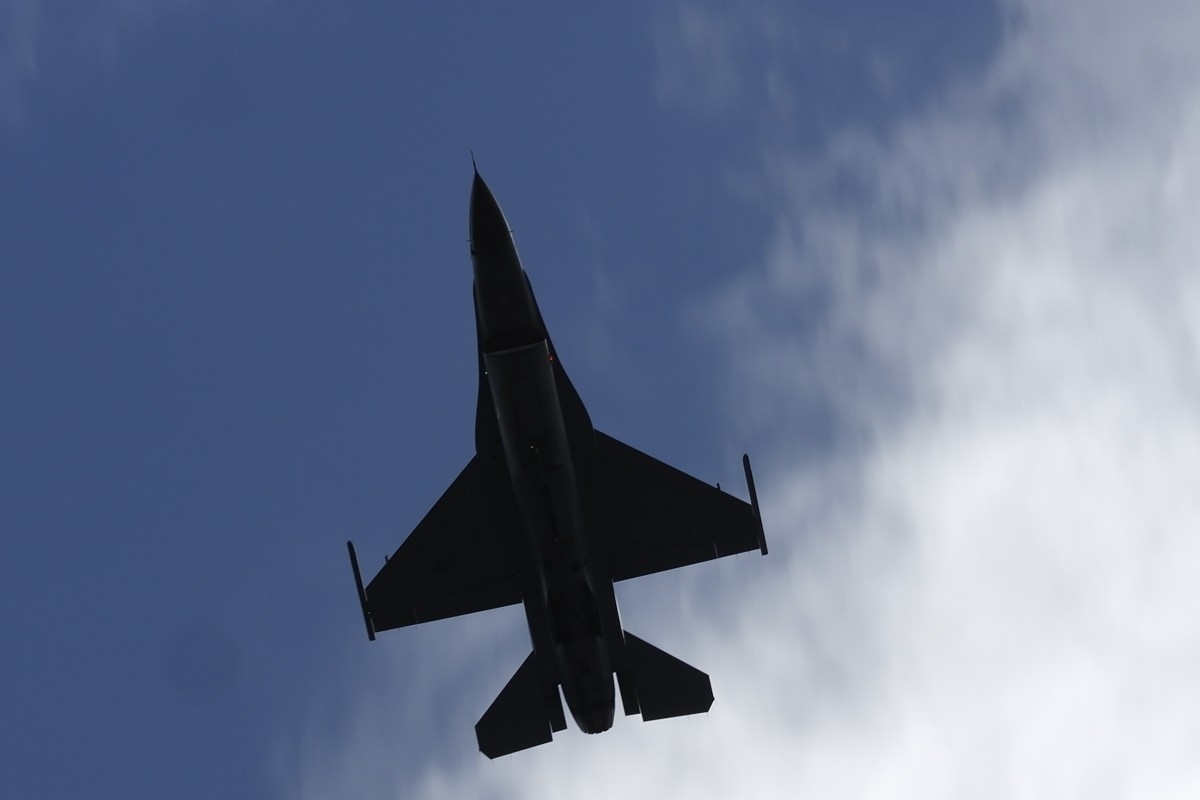 airplane, war, f15, aircraft, sky, blue, plane, fly, pilot, air force, aviation, flight, aerospace engineering, fighter aircraft, military aircraft, air travel, airline, cloud, wing, jet aircraft, airliner, air show, lockheed martin f 22 raptor, lockheed martin