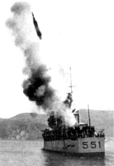 Lancio_di_simulacro_inerte_di_missile_Polaris.jpg