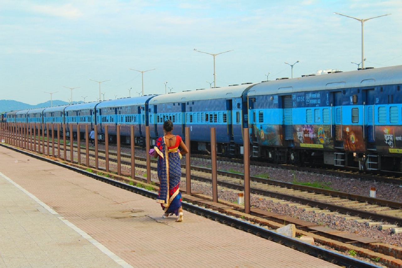 Indian Railway Ministry to develop rail network on lines of Switzerland Indian Railway Ministry to develop rail network on lines of Switzerland
